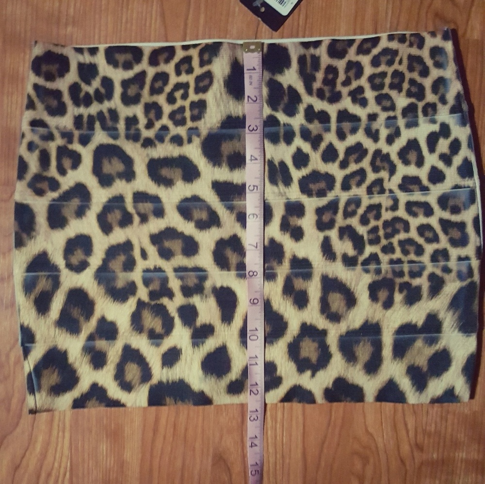 NWT Bandage Mini Skirt - Picture 3 of 4